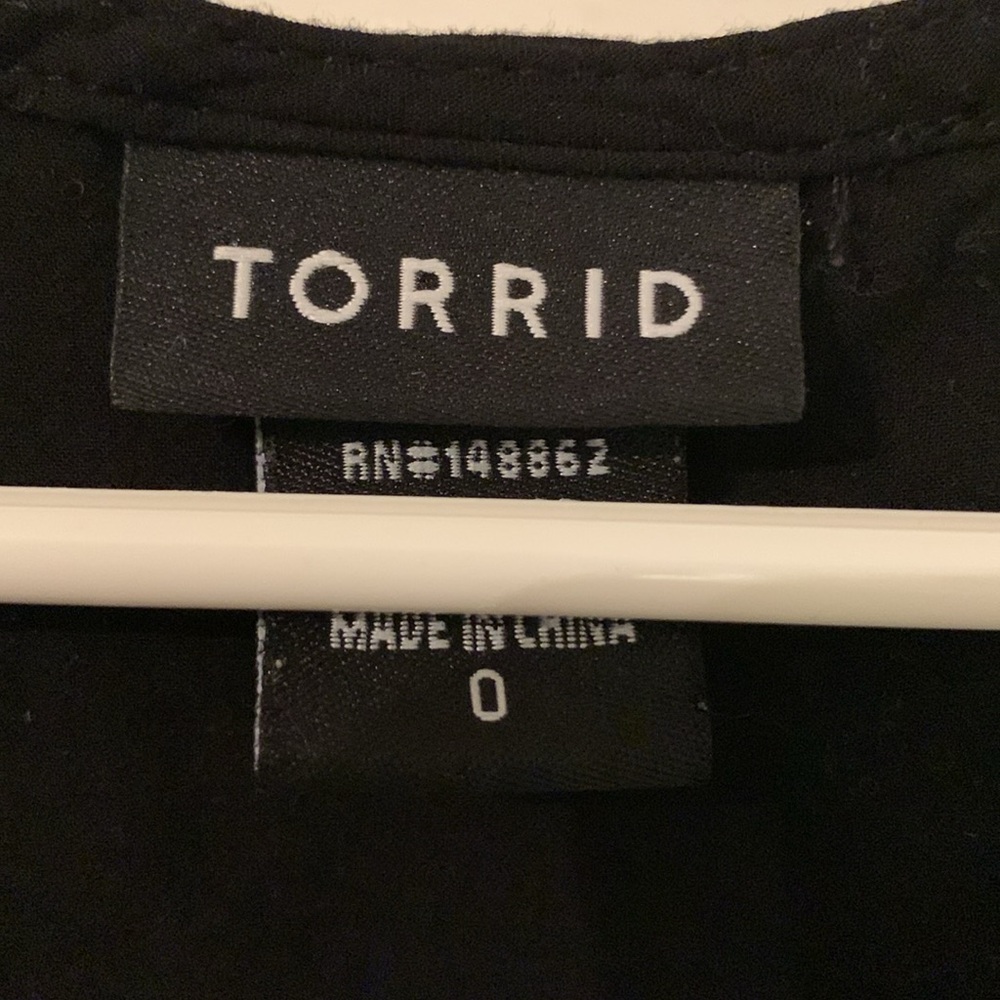 Torrid 3/4 sleeve Blouse - Picture 3 of 4